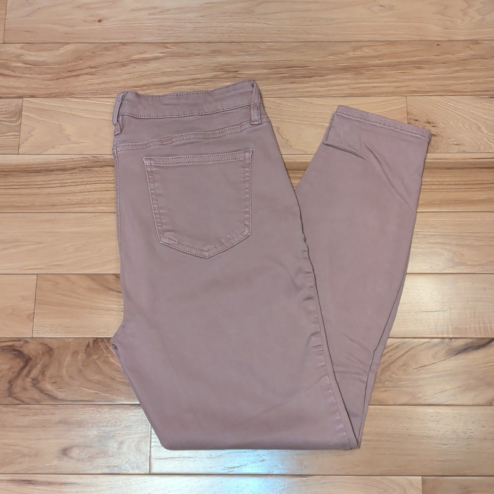 Buffalo High Rise Stretchy Skinny Jeans in Soft Pink